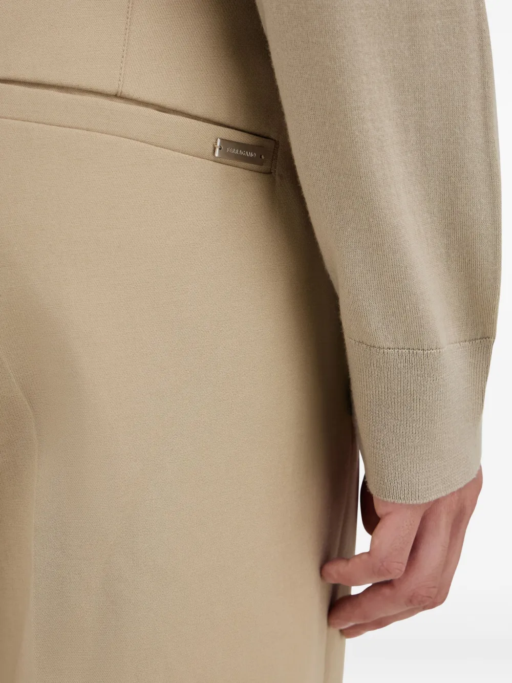 Ferragamo Chino met ceintuur Beige