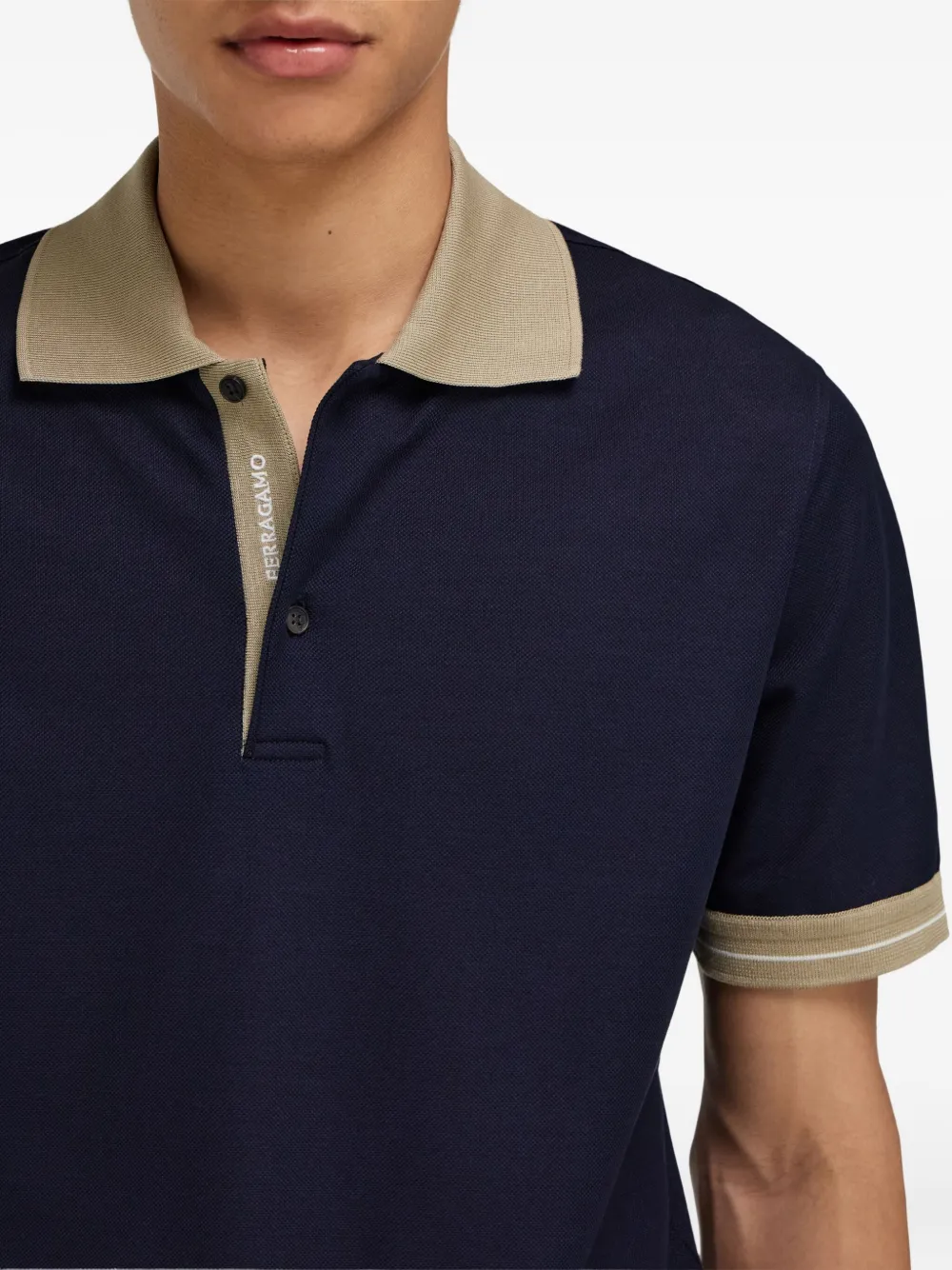 Contrasting stripe short sleeve polo shirt