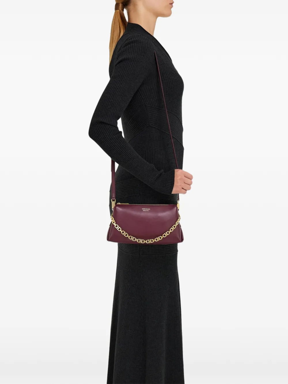 Ferragamo Mini-tas met logo-reliëf en ketting Rood