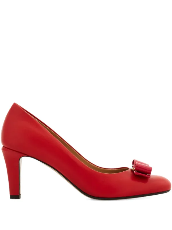 フェラガモ赤いレザーリボンパンプス Ferragamo ヴァラリボン パンプス | レッド | FARFETCH JP
