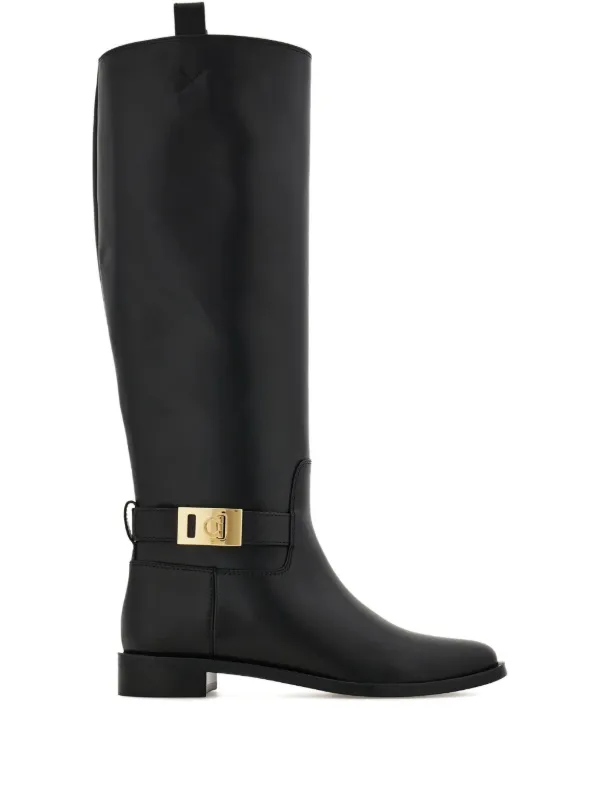 サルバトーレフェラガモ　バックル付き黒ロングブーツ Ferragamo バックル ロングブーツ | ブラック | FARFETCH JP