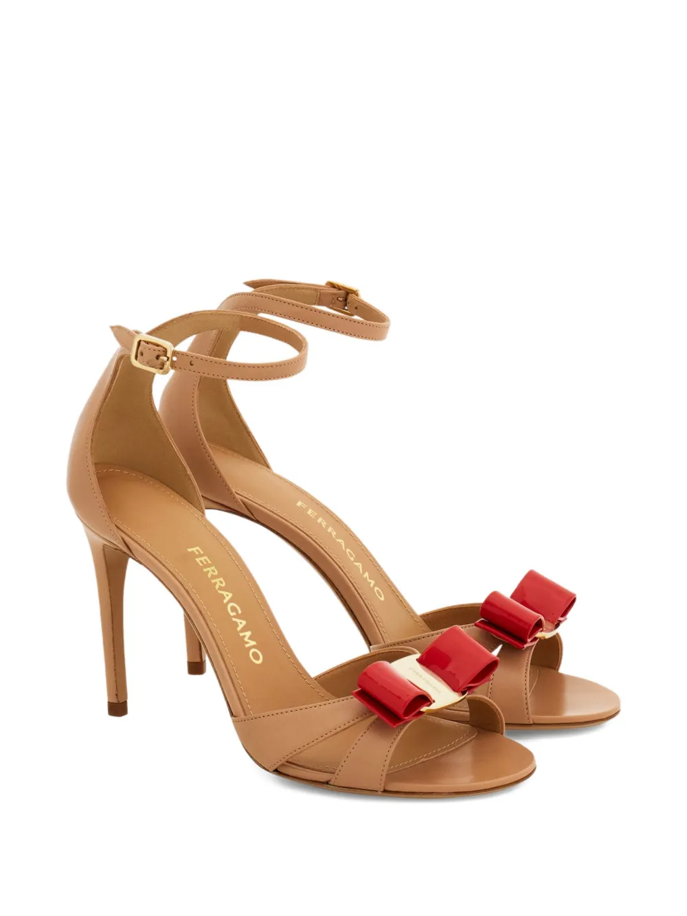 Ferragamo 90 mm Vara Bow sandalen met hak Beige