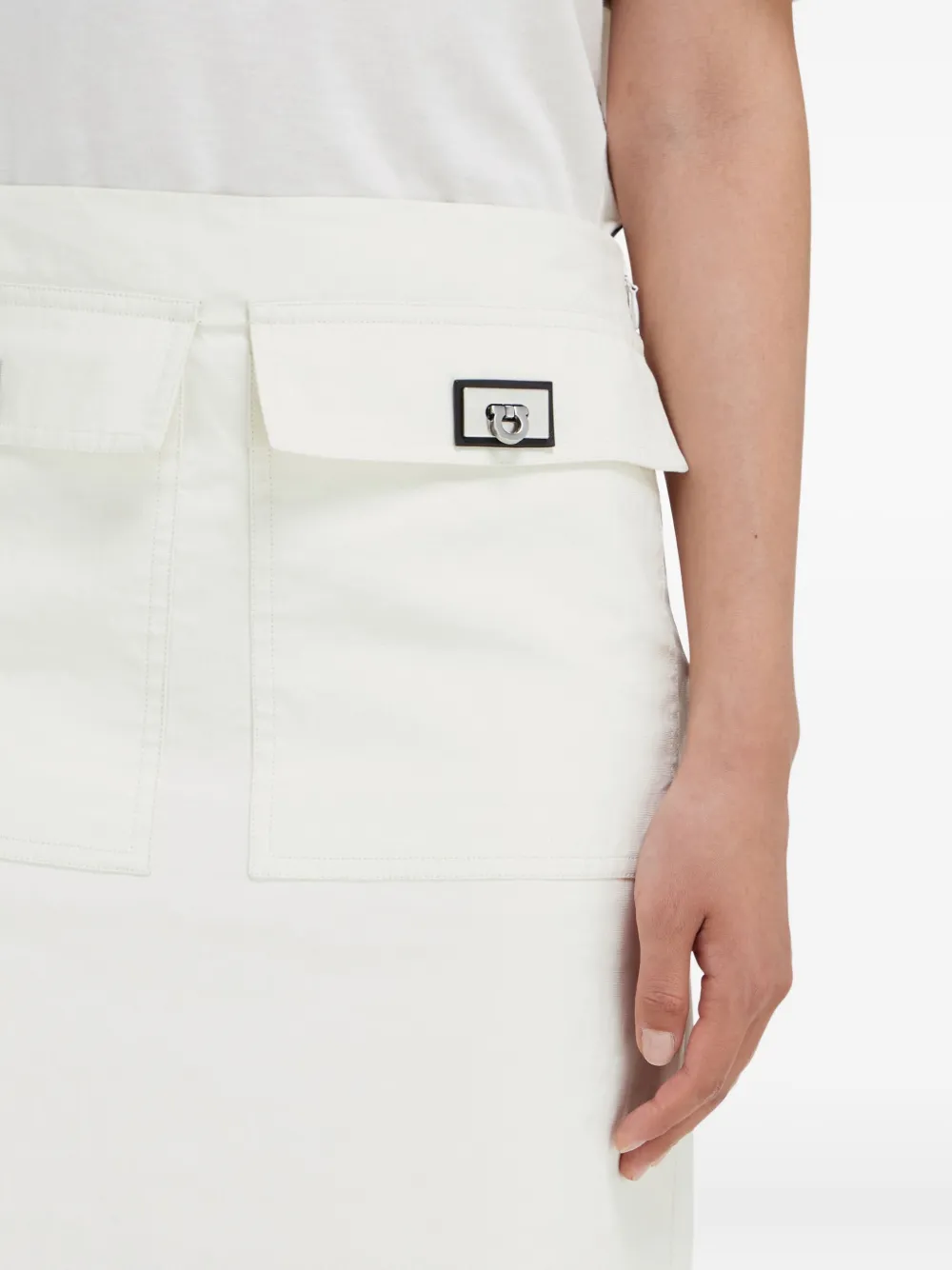 Ferragamo Midi-rok met klepzak Wit