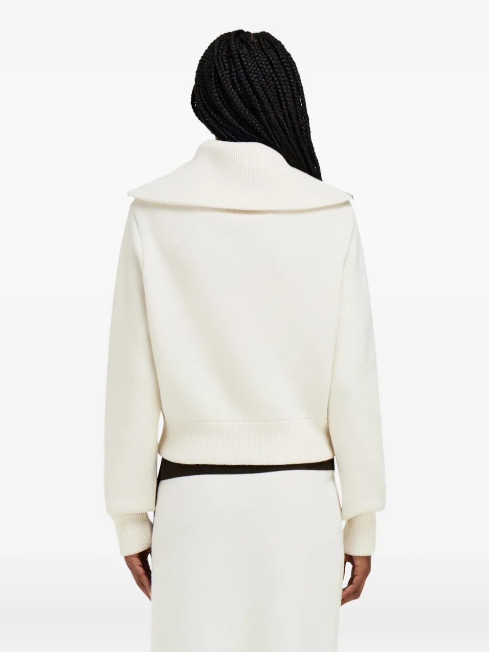 zip-fastening high-collar jacket