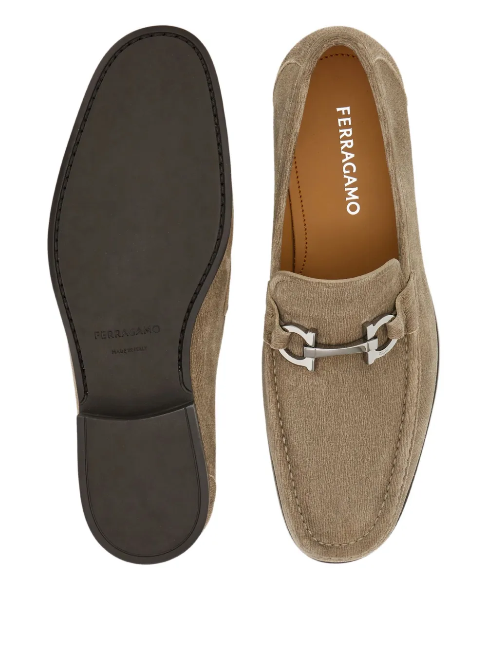 Ferragamo Loafers met Gancini-gesp Beige