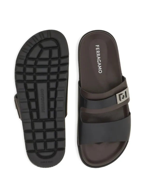 Ferragamo バックル サンダル | ブラック | FARFETCH JP