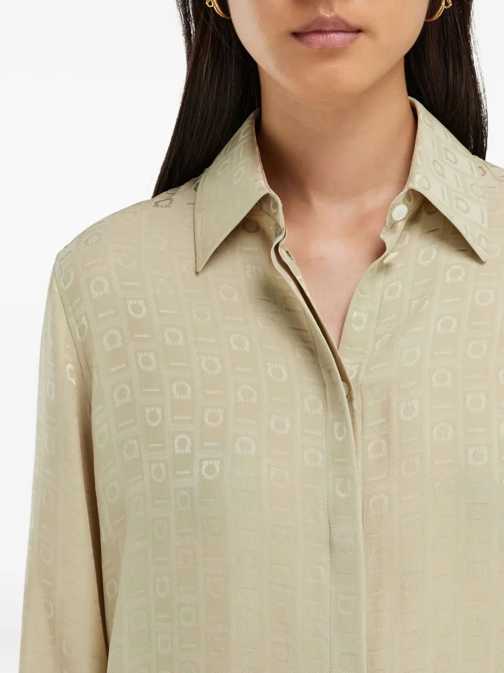 Ferragamo Blouse met monogram Beige