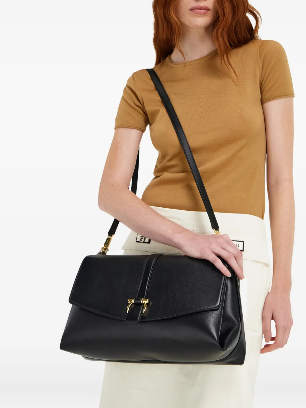 Ferragamo Grote schoudertas met klep Zwart