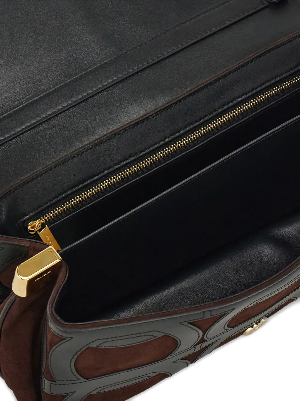 Ferragamo Kleine crossbodytas met omslag Zwart