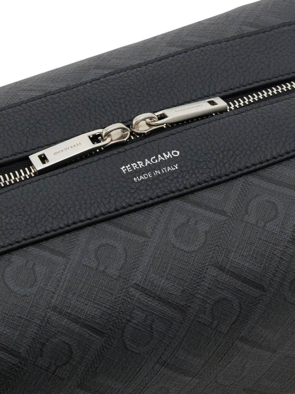 Ferragamo Toilettas met monogram Zwart