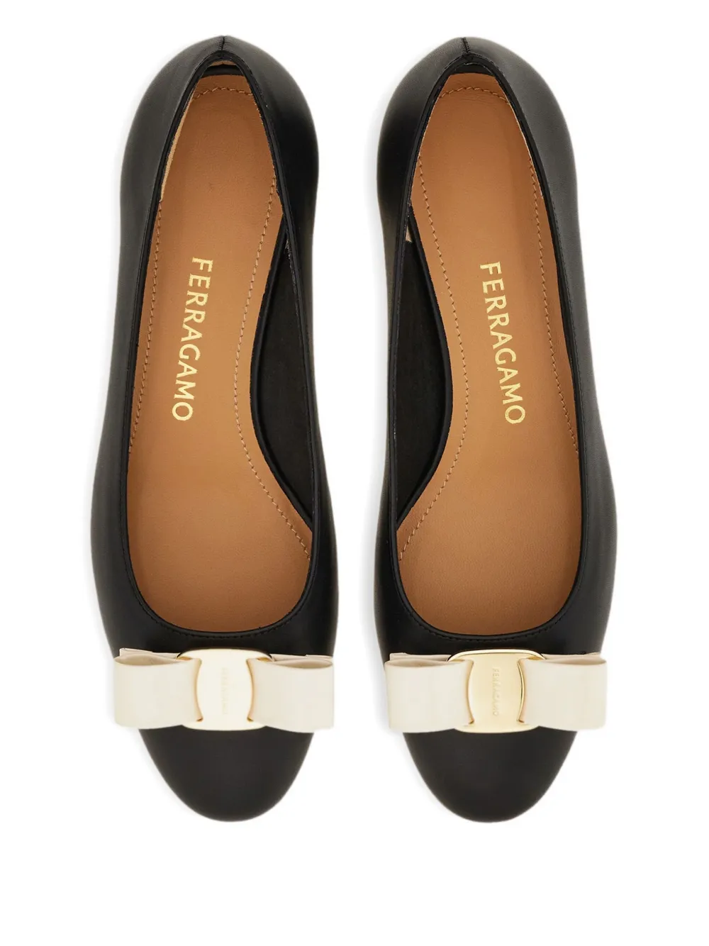 Ferragamo 30mm Vara Bow pumps met blokhak Zwart