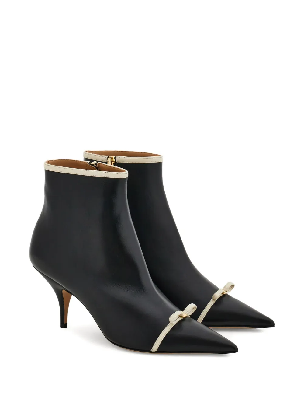 Ferragamo 70mm enkellaarzen met puntige neus en strikdetail Zwart