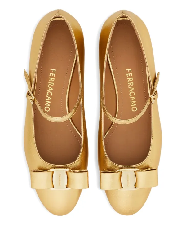 Ferragamo Vara Bow Mary Janes | Gold | FARFETCH