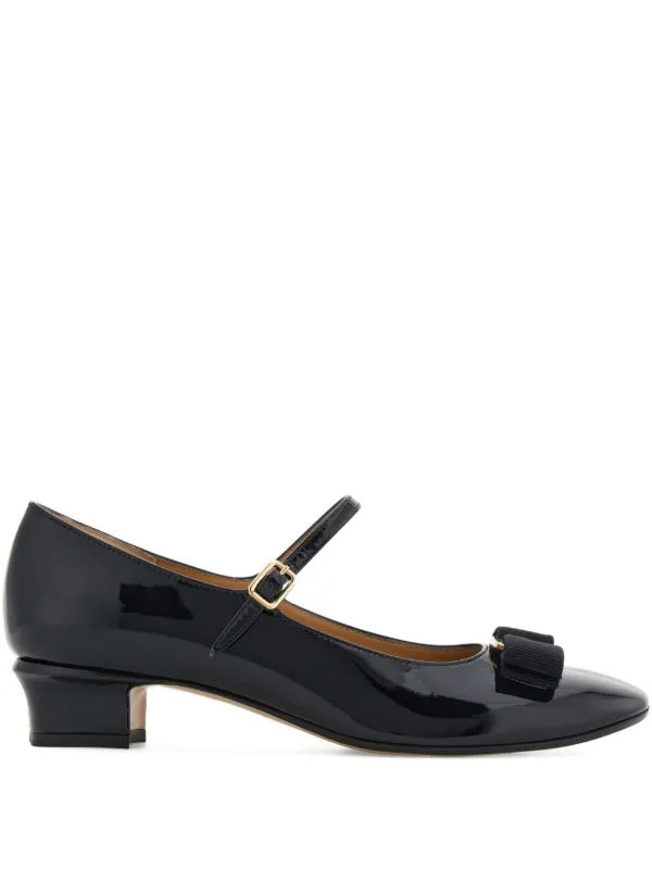 フェラガモパンプスオードリー黒レザー　メリージェーン Ferragamo ヴァラリボン メリージェーン パンプス | ブラック