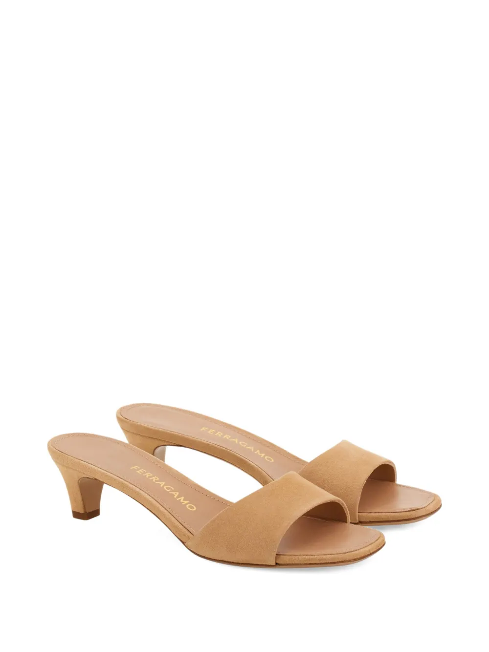 Ferragamo 40mm sandalen met teenbandje en hak Beige