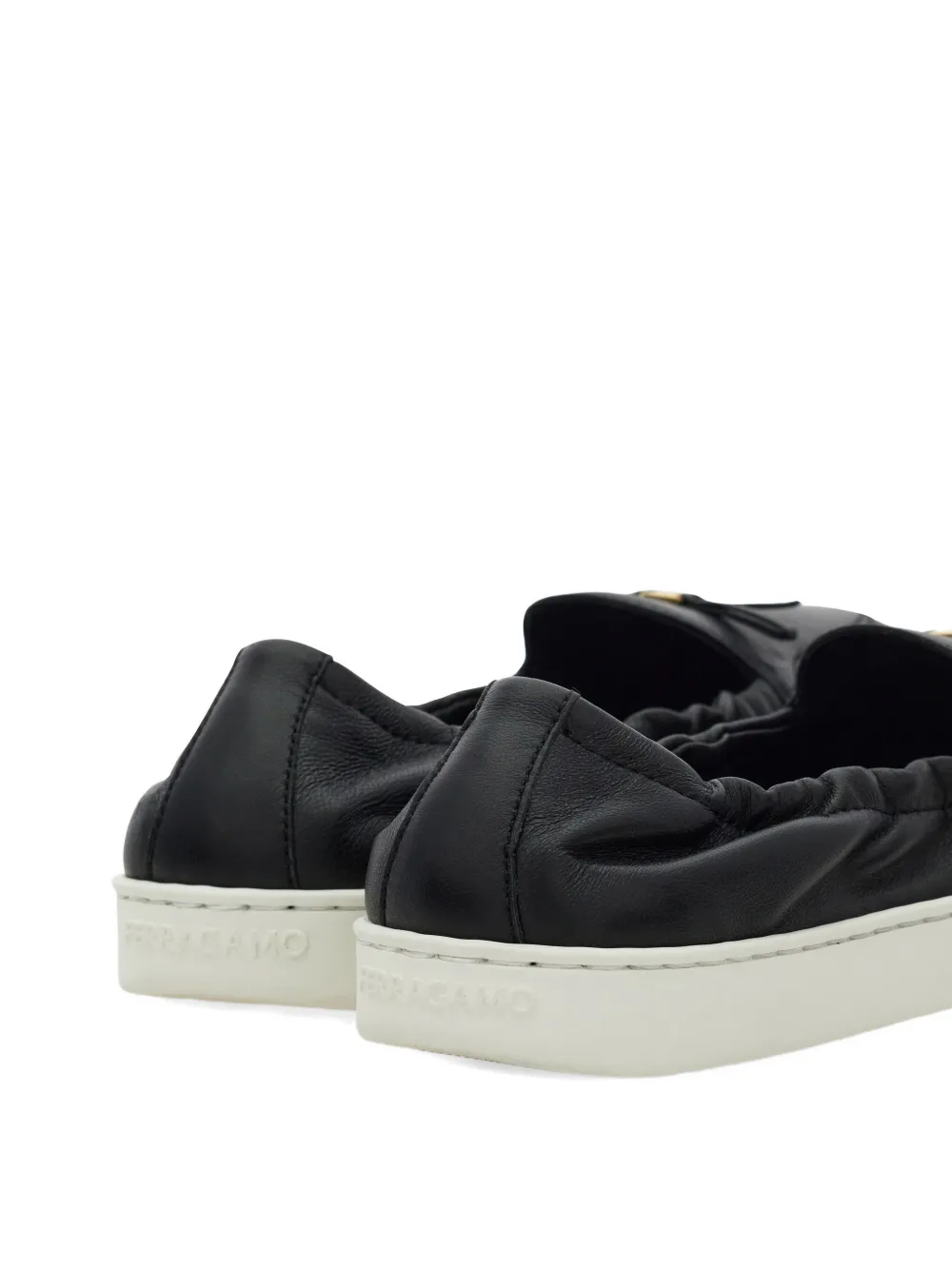 Ferragamo flexible loafer with mini bow detail Zwart