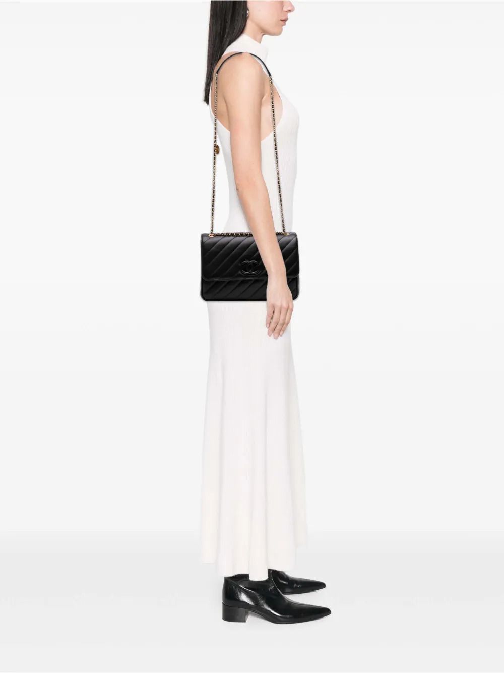 CHANEL Pre-Owned 2015-2016 Diagonal Quilted Lambskin CC Signature Flap crossbody bag | Pre-Owned | Image 2