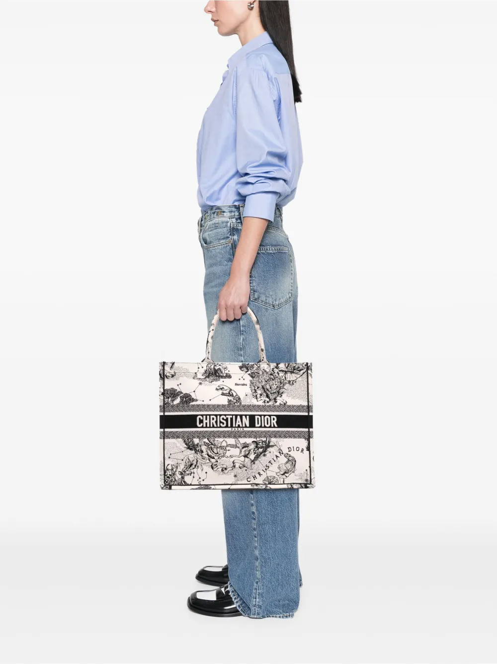 Christian Dior Pre-Owned 2021 Large Canvas Embroidered Zodiac Toile De Jouy Book tote bag | Pre-Owned | Image 2