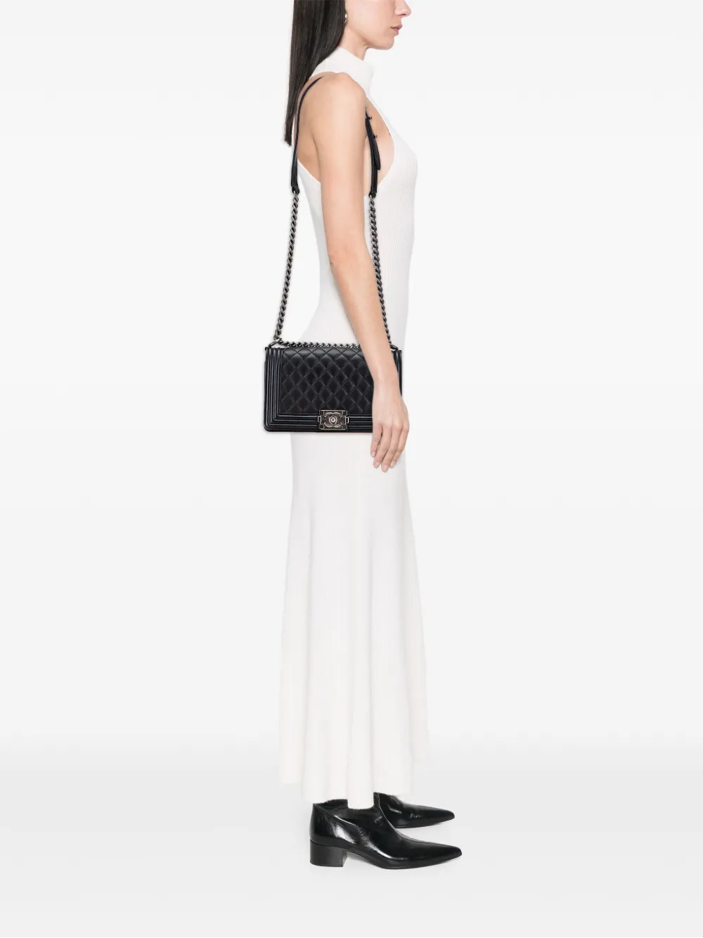 CHANEL Pre-Owned 2014-2015 Old Medium Quilted Lambskin Boy Flap crossbody bag | Pre-Owned | Image 2