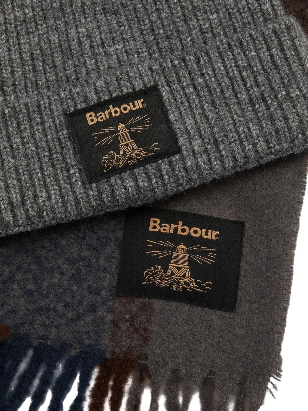 Barbour Esterdale geruite muts en sjaal Grijs