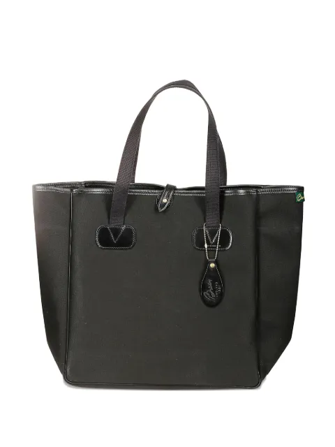 BRADY zip-up shoulder bag