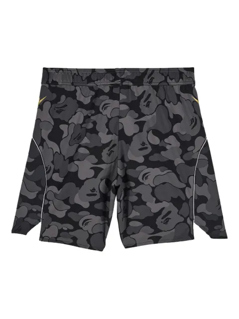 adidas shorts deportivos Bape FB con motivo militar