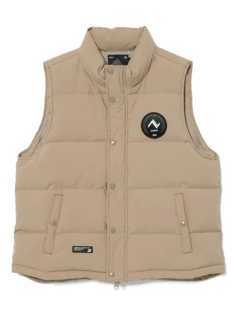 izzue chaleco con parche del logo