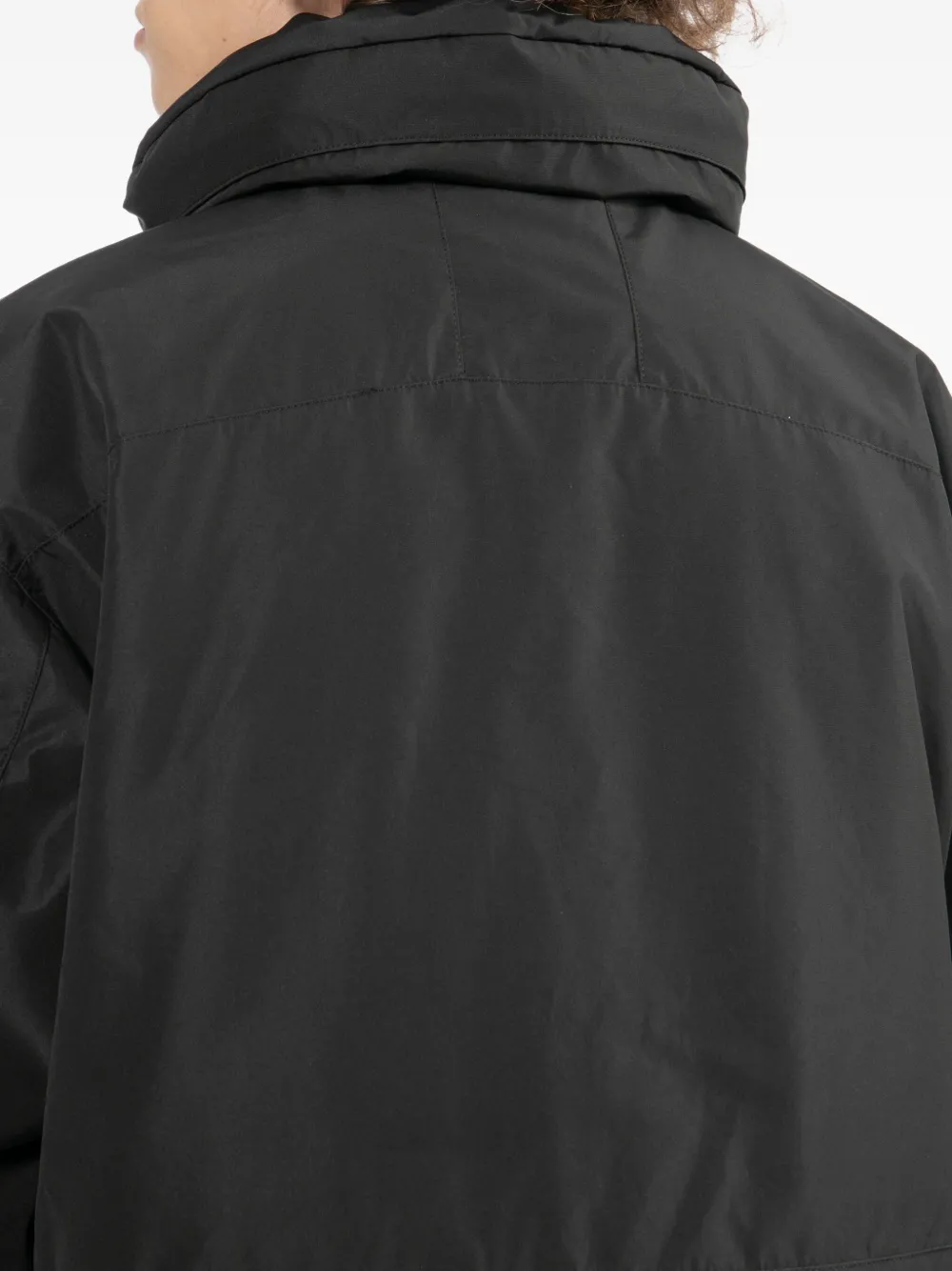 izzue Jack met geborduurd logo Zwart