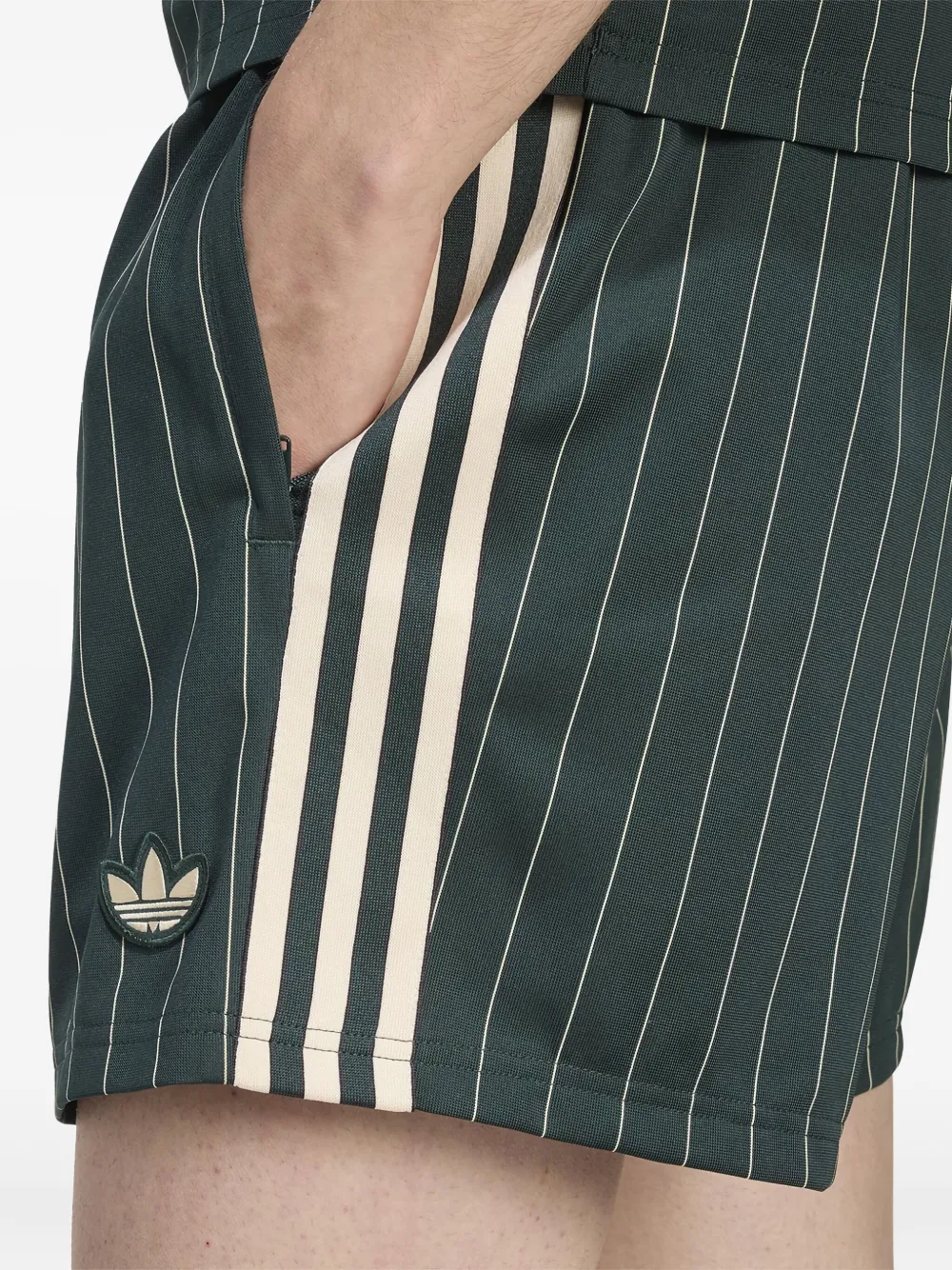 adidas Gestreepte shorts Groen
