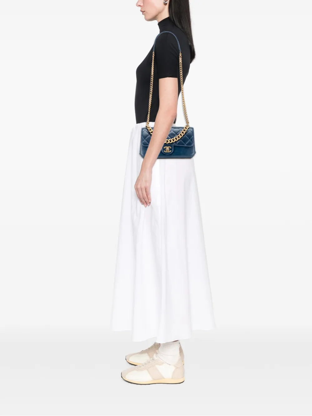CHANEL Pre-Owned bolso satchel Straight Lined Flap pequeño de piel de becerro con diseño acolchado 2018-2019 | Pre-owned | Image 2