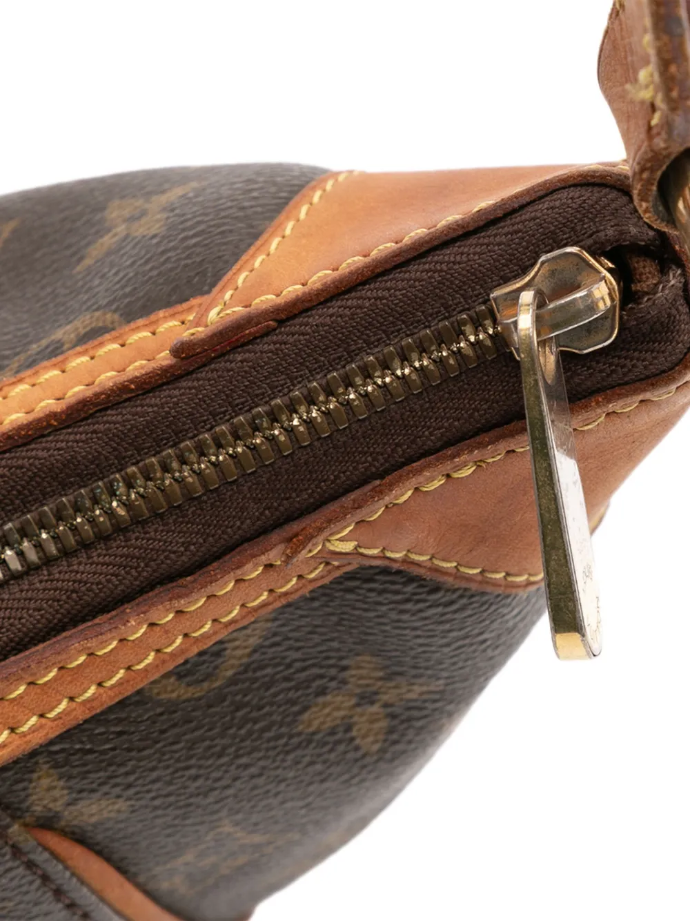 Pre-owned Louis Vuitton 2009 Monogram Thames Pm Shoulder Bag In Brown
