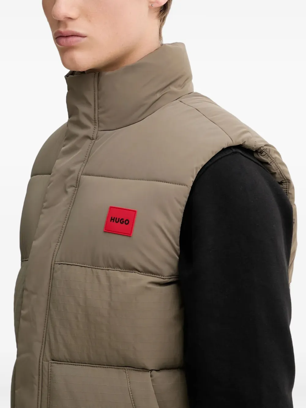 Hugo Boss Padded Logo-patch Gilet In Neutral