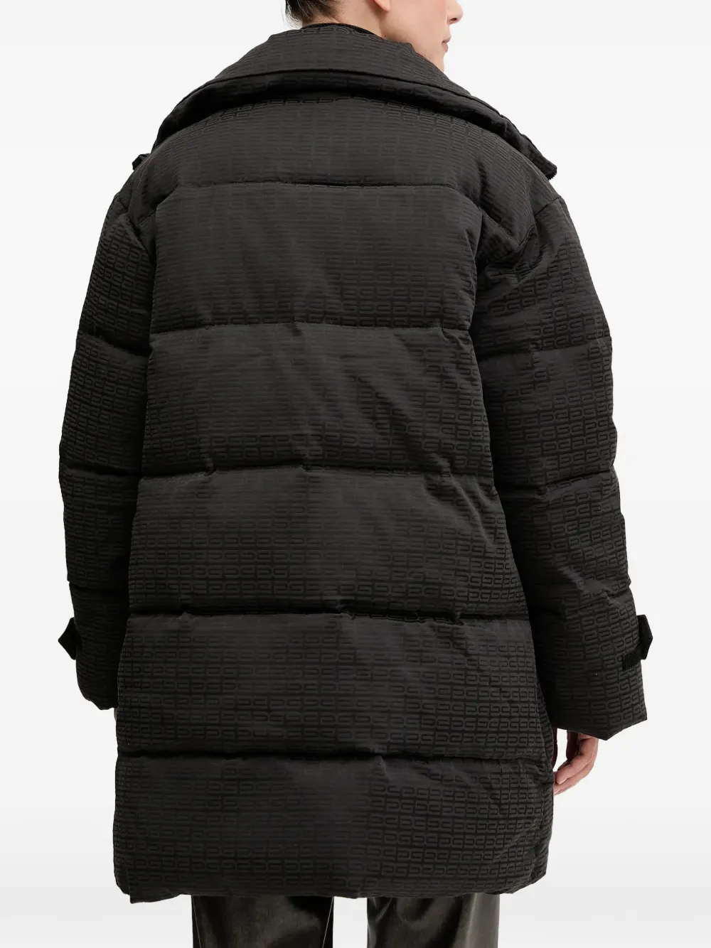 Gznansi Embossed Funnel-Neck Puffer Jacket