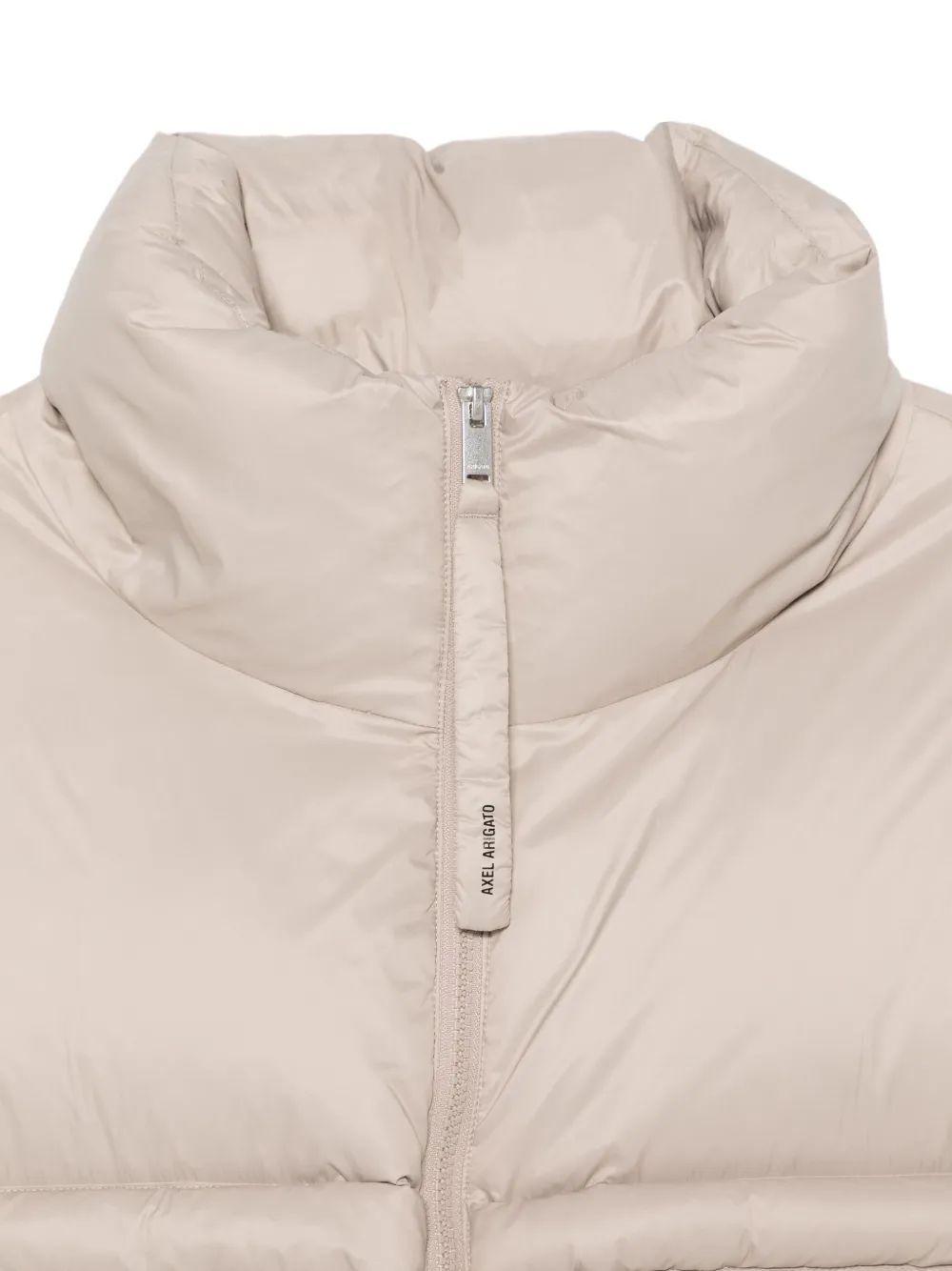 Axel Arigato Gewatteerd jack met hoge hals Beige