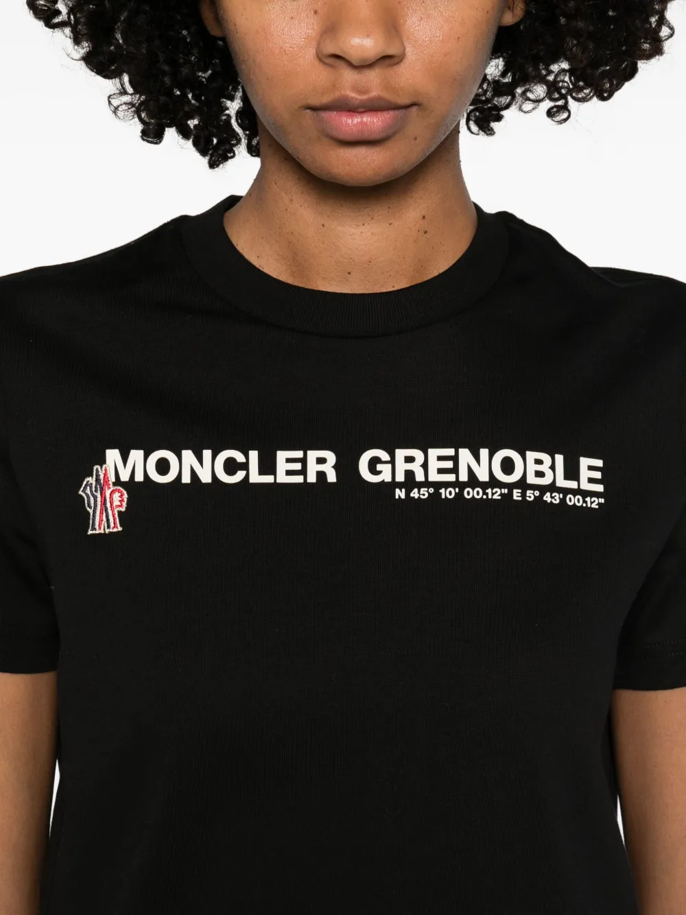 Moncler Contrasting Logo T-shirt In Black