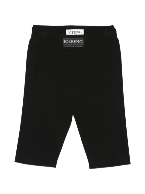 Iceberg bermudas con parche del logo