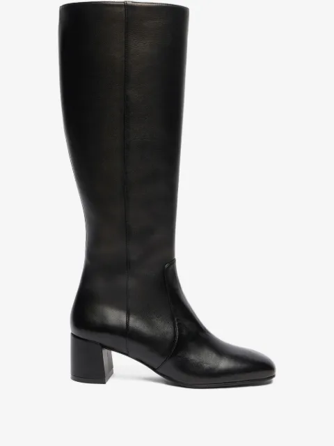 Stuart Weitzman Bota Maeve Zip com salto 50mm
