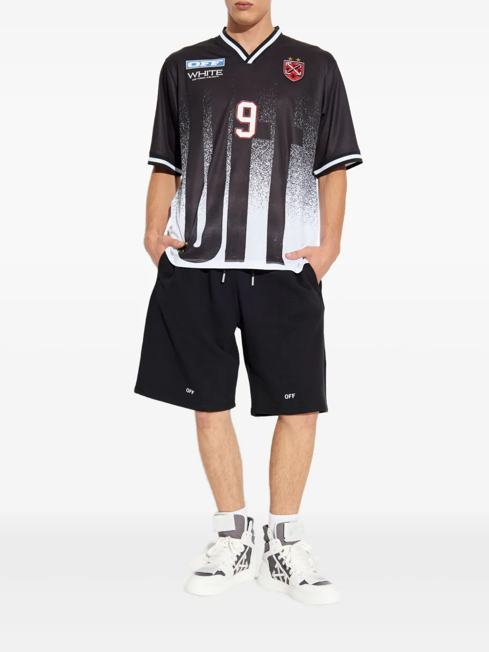 Off-White Bermuda com logo e ajuste no cós | Bermuda esportiva | Image 2