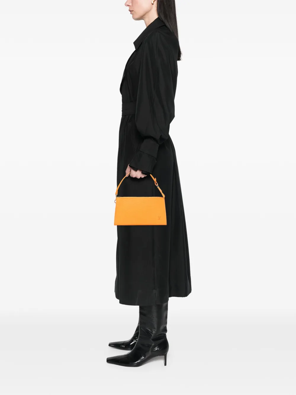Louis Vuitton Pre-Owned 2003 Epi Pochette Accessoires shoulder bag | Pre-Owned | Image 2