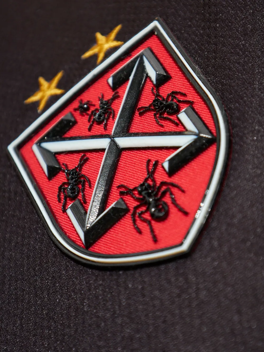 Off-White T-shirt met applicatie Zwart