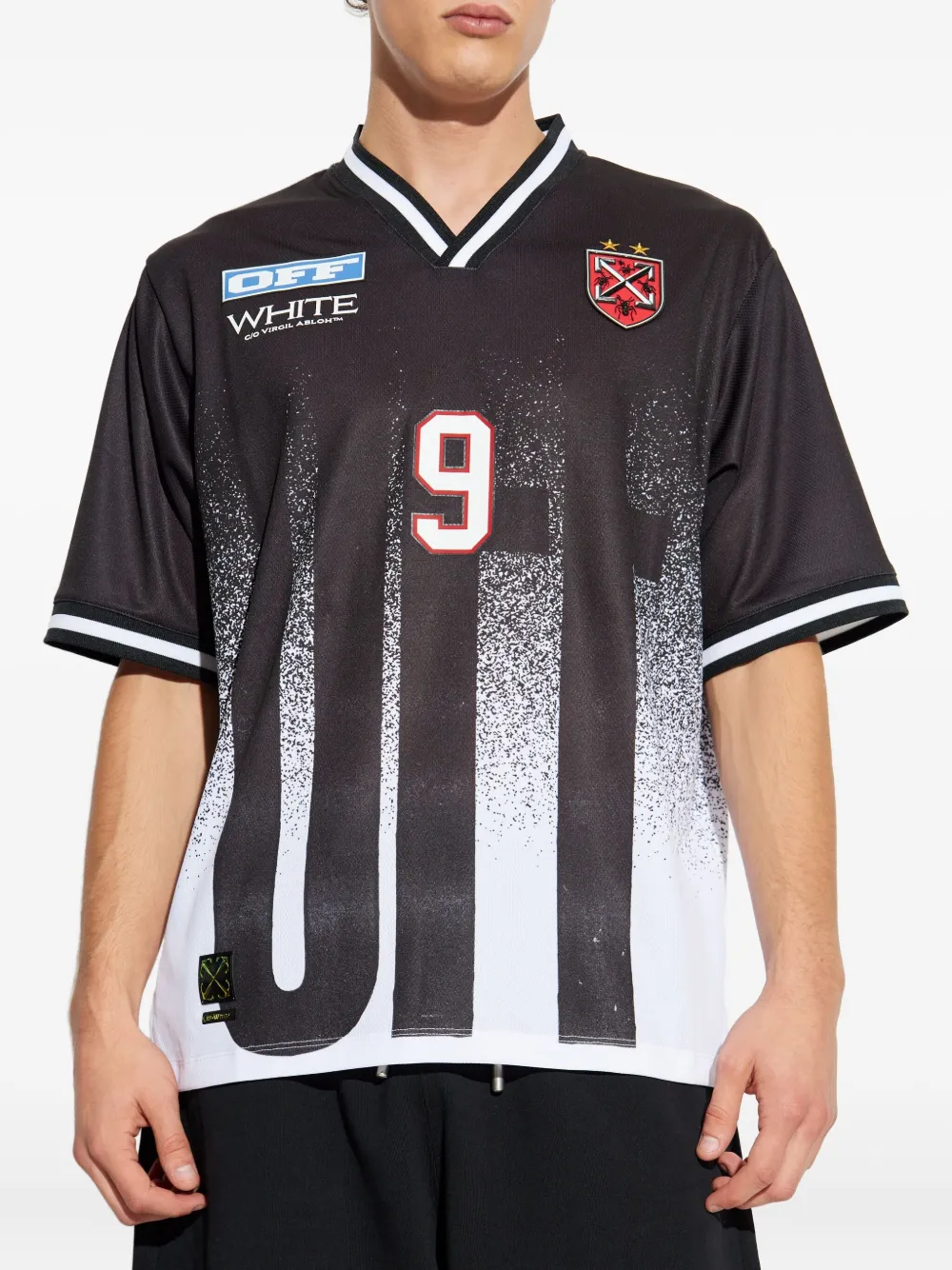 Off-White T-shirt met applicatie Zwart