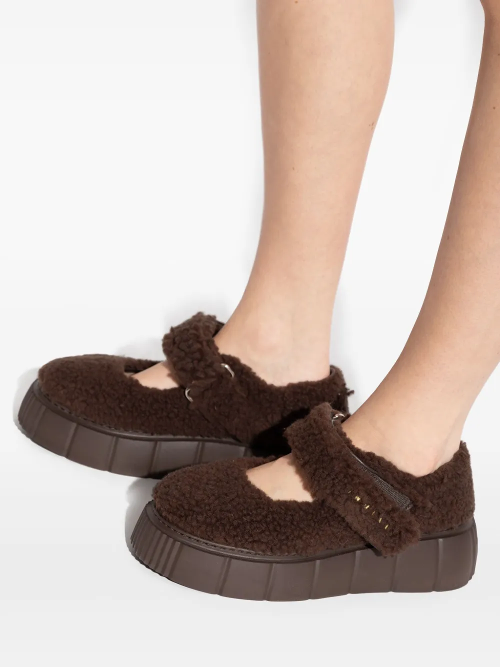 Inuikii Pumps met plateauzool Bruin