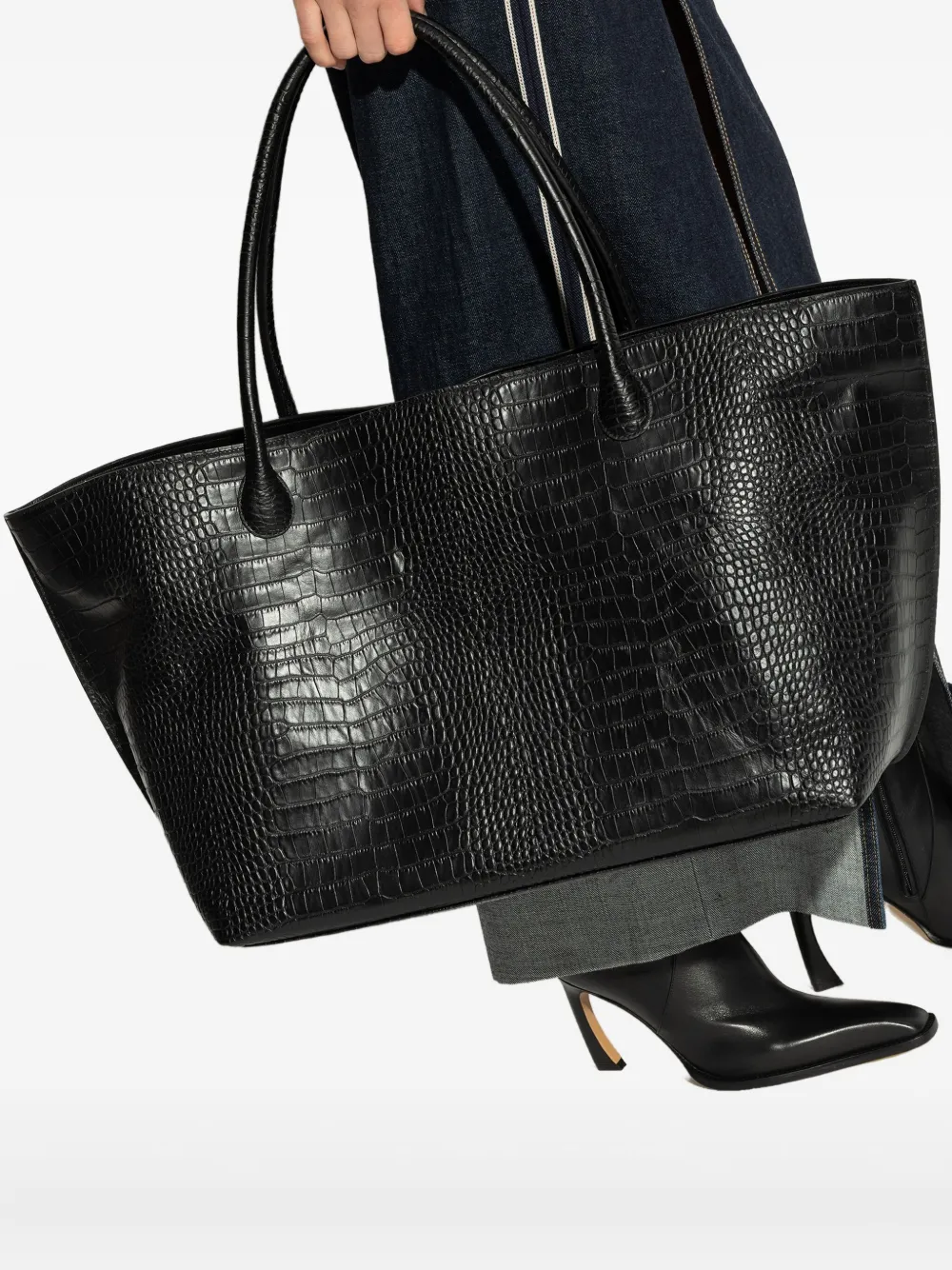 Lie Studio Eva Weekend Tote Bag In Black