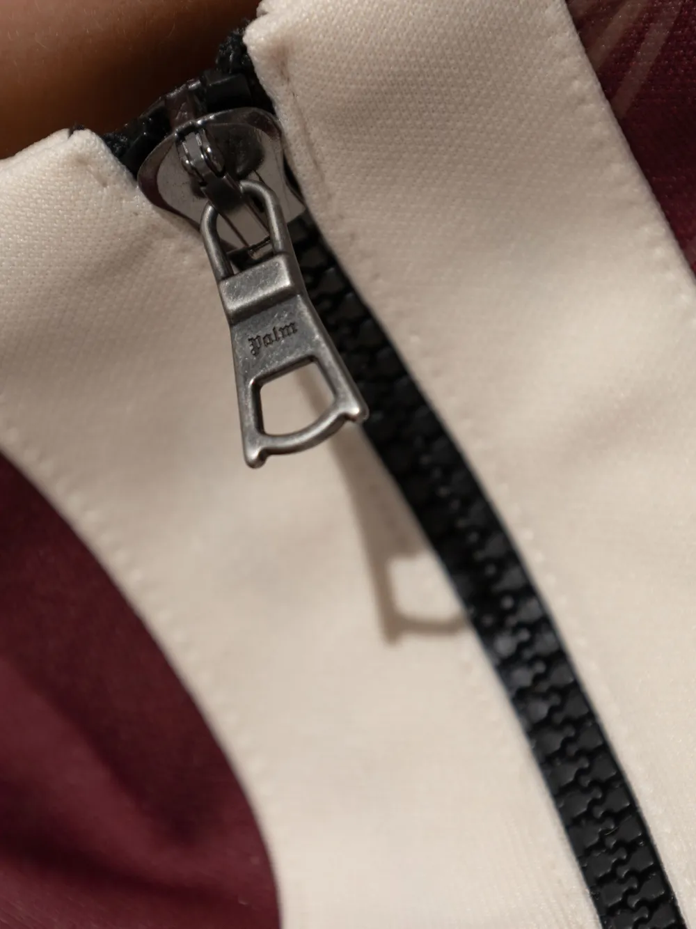 Palm Angels Trui met chevron-streep en rits Rood