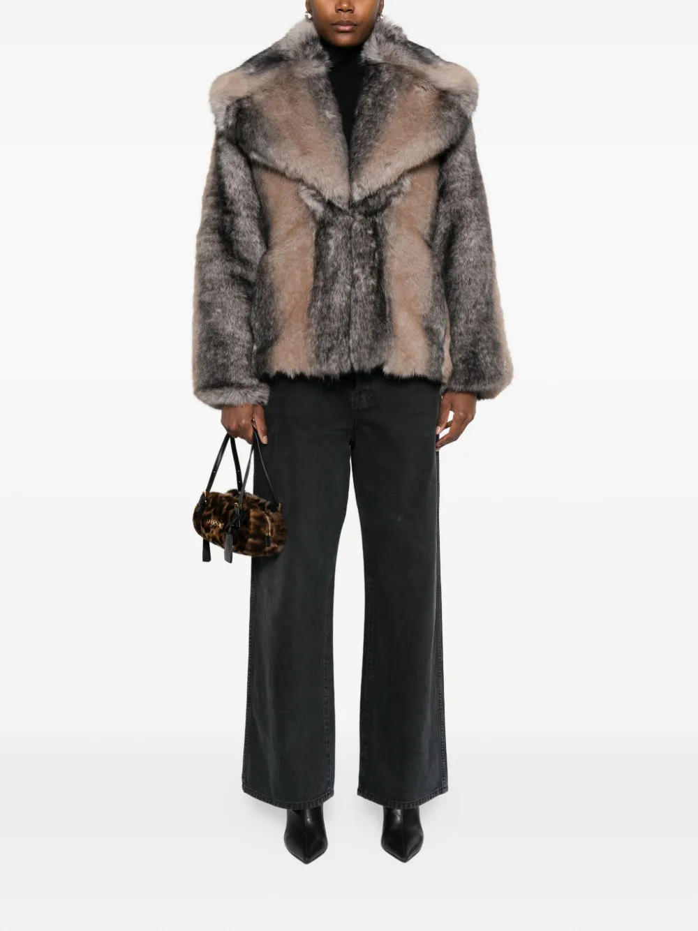 Erika Cavallini  abrigo Iris | Abrigos de pelo artificial | Image 2