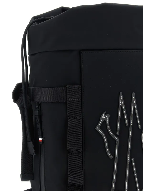 Moncler Grenoble エンボスロゴ バックパック | ブラック | FARFETCH JP