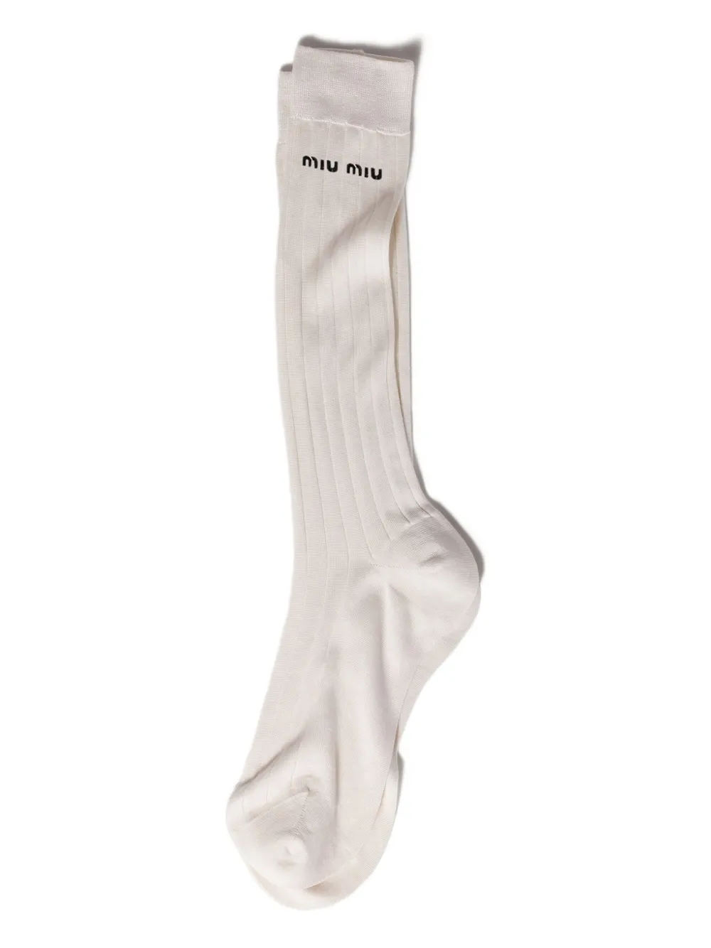 Miu Miu ribbed embroidered-logo socks - ホワイト Miu Miu ribbed embroidered-logo socks - ホワイト