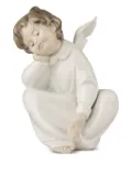 Lladró Angel Dreaming sculpture - White