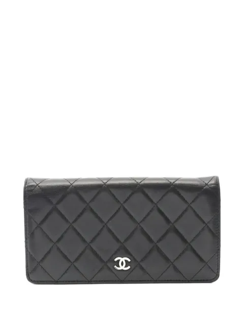 CHANEL Pre-Owned quilted bi-fold wallet