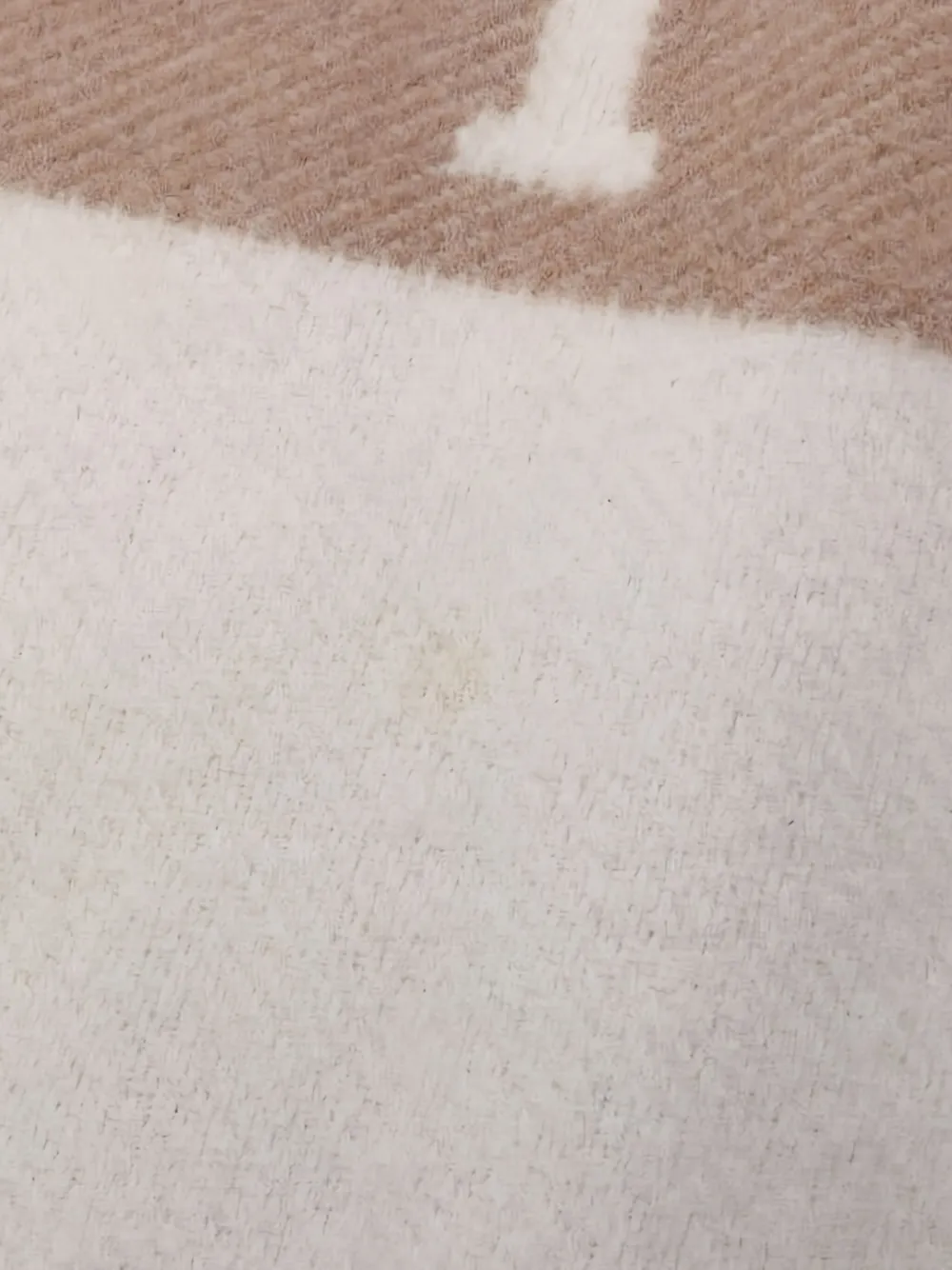 Pre-owned Hermes Avalon Blanket In Brown